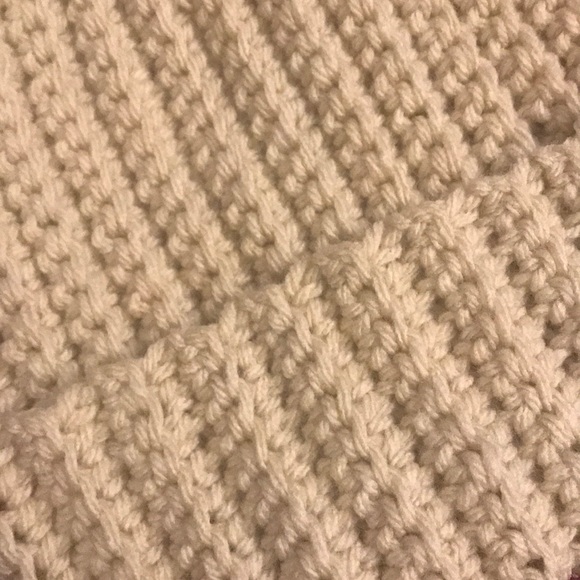 Handmade Ribbed Slouchy Beanie - Picture 5 of 6